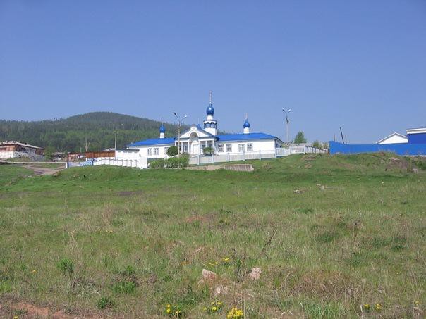 Река Лена на самодельном плоту