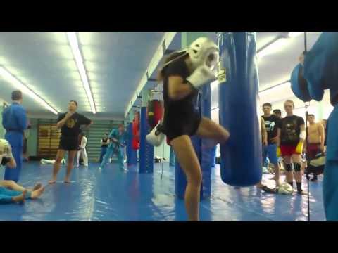 Такую домой провожать не надо