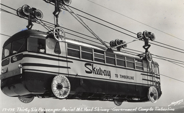 Skiway Cloudliners - автобусы, летящие над головой