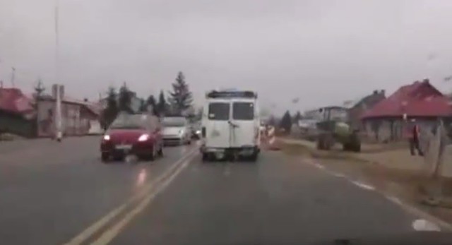 Чуть не развалился