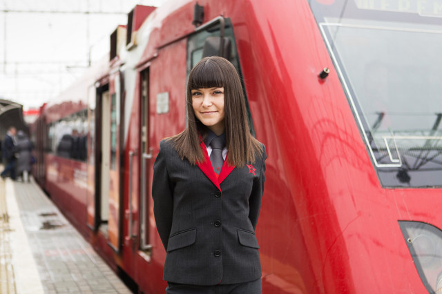 Женщина-машинист про мат, рычаги и общие раздевалки