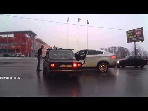 Вышел разобраться - попал на дверь