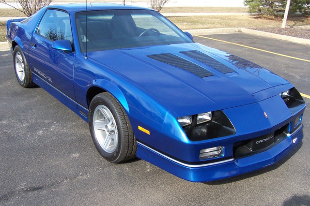 Chevrolet Camaro 1990-го года с пробегом 2259 миль