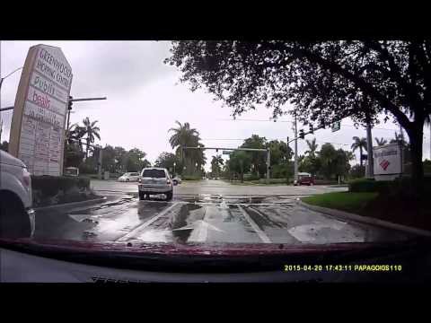 Столкновение на перекрестке 