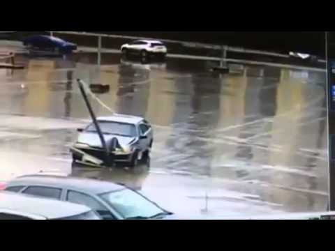 Столб не заметил 