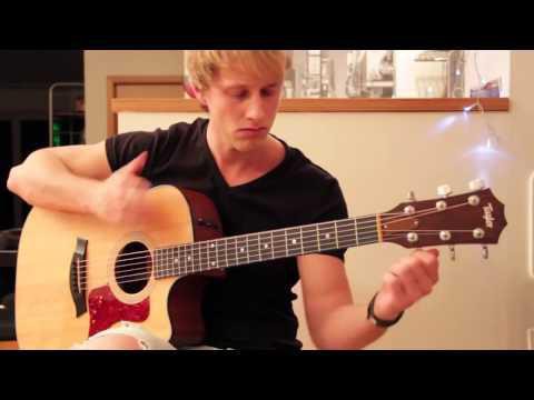 Классно играют на гитаре