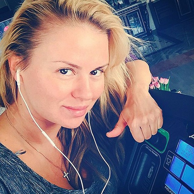 Топ-20 звёзд без макияжа