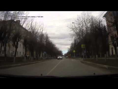 Выбежала под машину