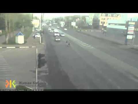 Одного пешехода все таки поймал