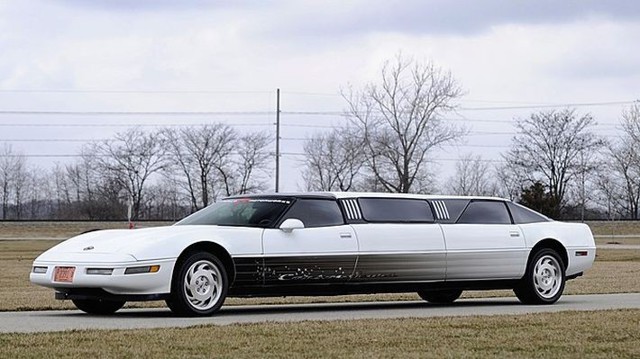 Лимузин Chevrolet Corvette C4 уйдет с молотка