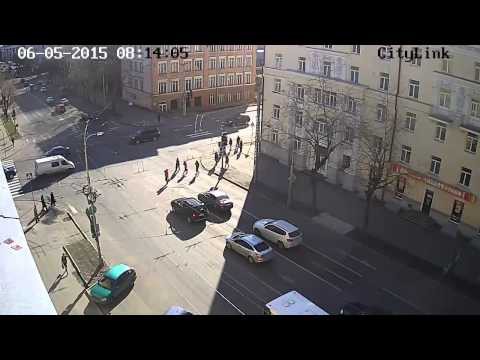 Водитель автобуса отрицает что сбил пешехода