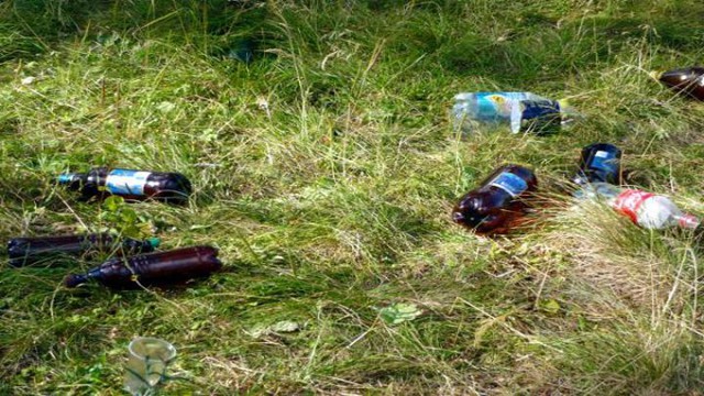 Отдохнул в лесу? Забери мусор с собой!