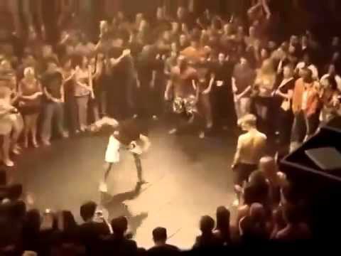 Довыкаблучивался