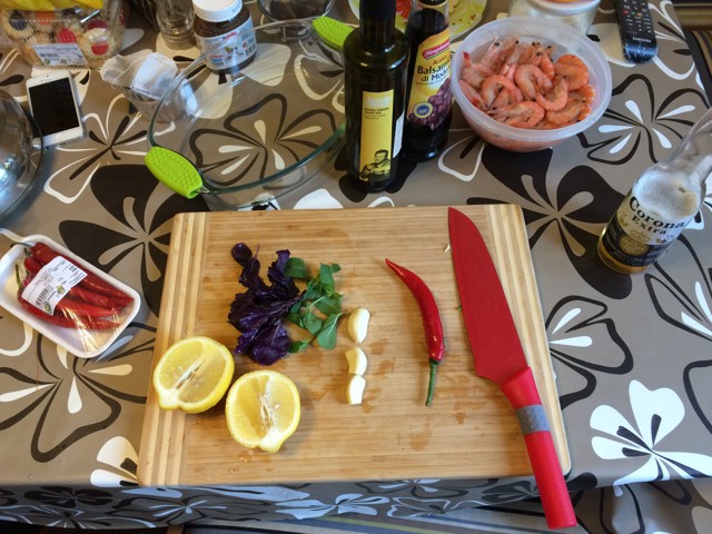 Запеченные креветки с перцем чили