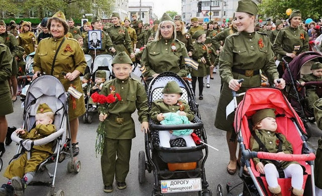 Дети в дни празднования 70-тилетия Победы