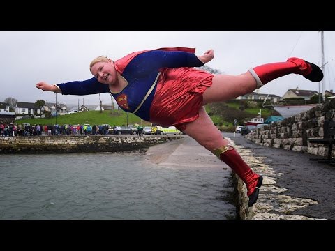 Неудачный прыжок в воду