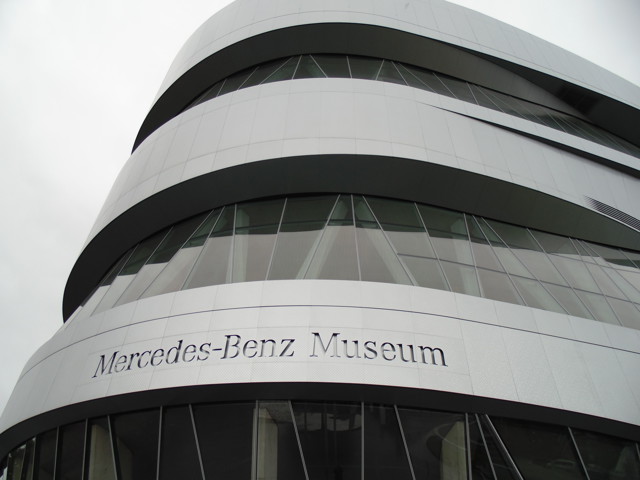 Музей Мерседес-Бенц в Штутгарде