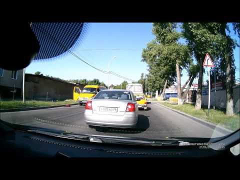 Испугался собаку и попал под маршрутку