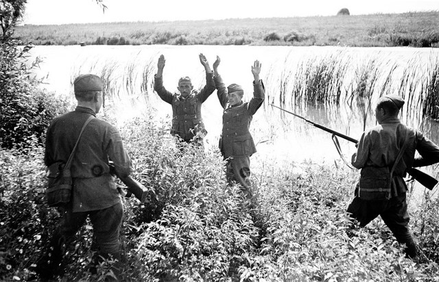 Памятка солдата-красноармейца времен Великой Отечественной войны