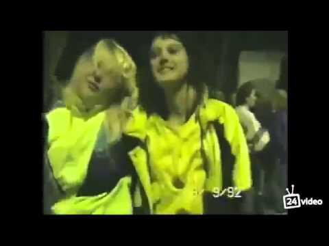 Как колбасились на дискотеках в 90-е