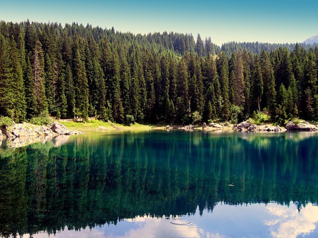 Сказочное озеро Карецца в Италии