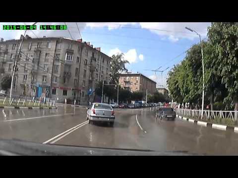 Новичок снес ограждение 