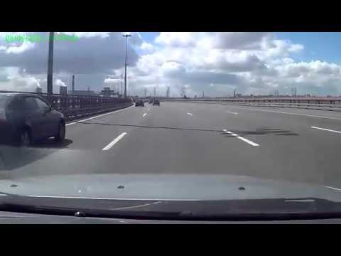 Неожиданная встреча с препятствием на КАД 