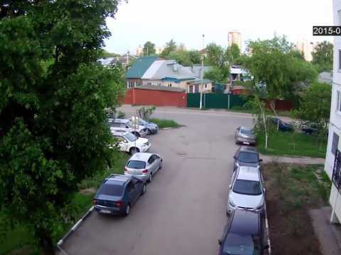 Горе-гонщик на квадроцикле 