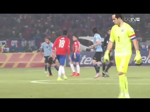 Гонсало Яра сунул палец в зад Эдинсону Кавани 