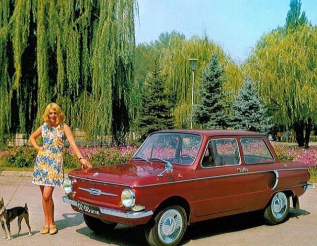 Девушка и автомобиль, ретроспектива