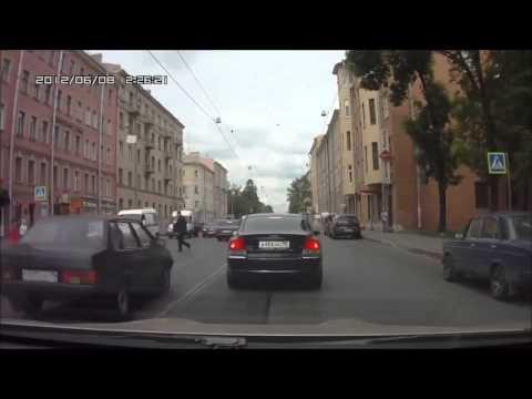 Ловко увернулся 
