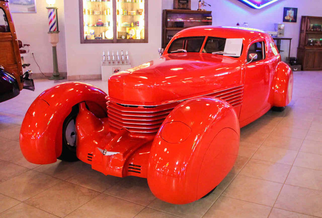 Кастом на базе ретро-автомобиля Cord Westchester