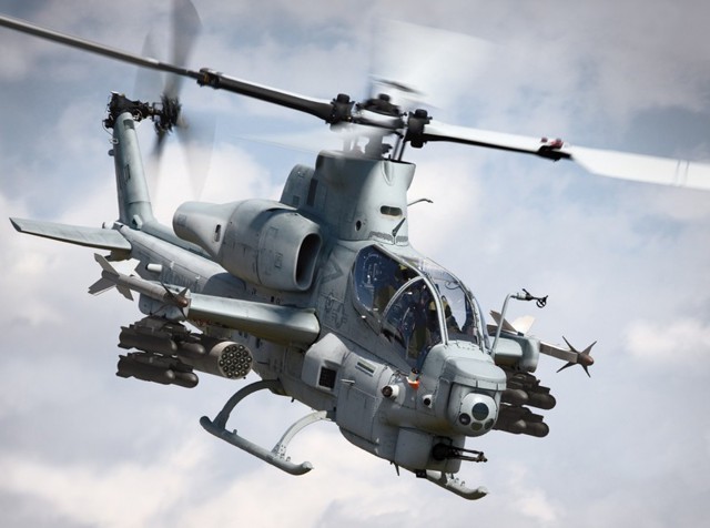Белл AH-1 «Кобра» Вертолет