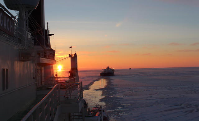 Зимнее судоходство в суровых условиях Арктики
