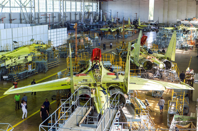 Производство истребителя Су-35