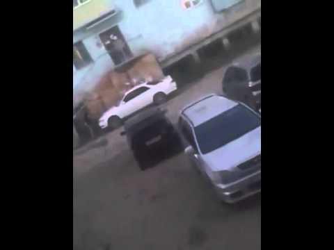 Жителя двора задолбала сигнализация