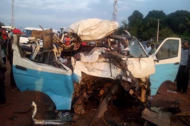 Авария с 13 погибшими в Нигерии