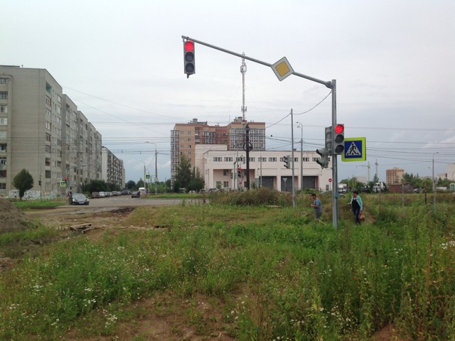 В Ярославле установили светофор за 2 млн рублей