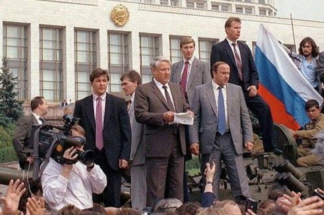 ГКЧП и цветная революция в СССР августа 1991 года. Как это было