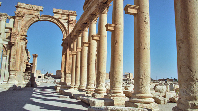 Памятник мировой истории храм Пальмиры террористы ислама!
