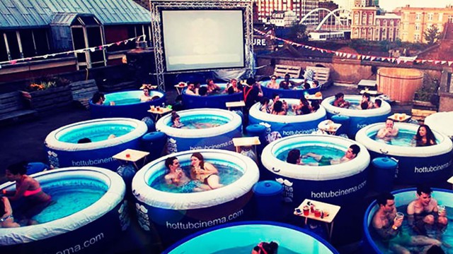 12 самых необычных кинотеатров (13 фото)