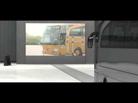 Автобус: удар о бетонную стену