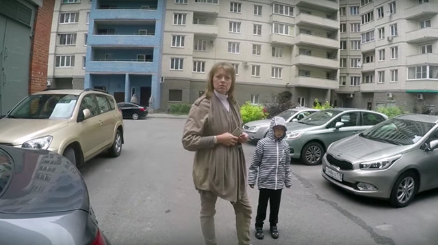 Конфликт с женщиной на парковке во дворе