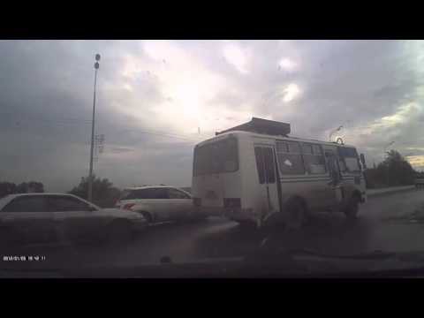 И стоило пропускать деда, или автобус последний был? 