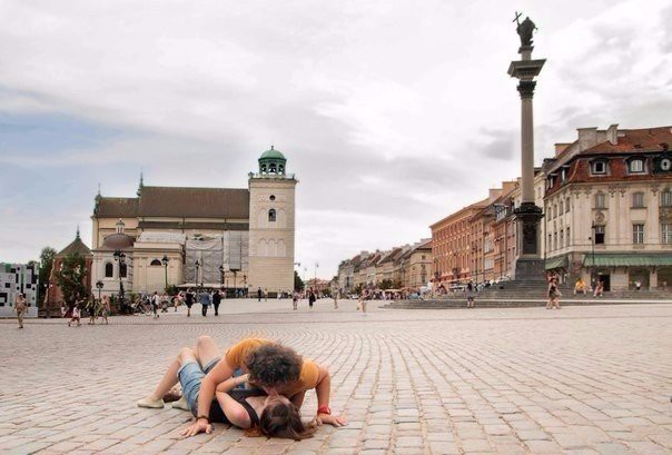 Фотографии семьи мечтателей в разных уголках глобуса