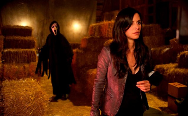 6 самых дурацких штампов фильмов ужасов (7 фото)