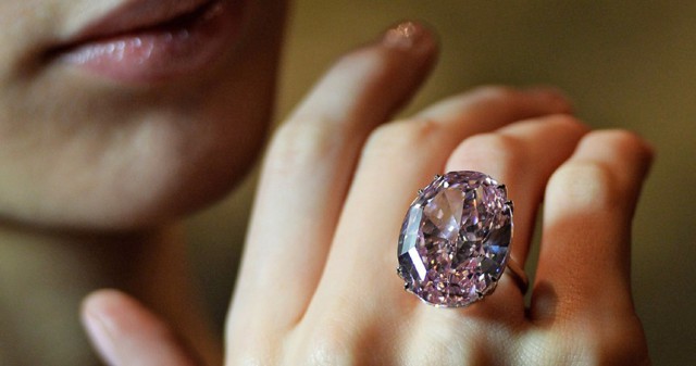 10 самых дорогих бриллиантов, проданных на аукционе