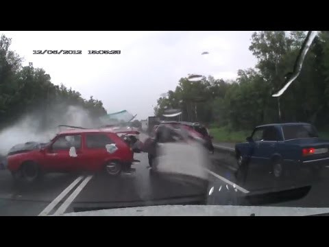 "Адаптировал" скорость к погодным условиям 