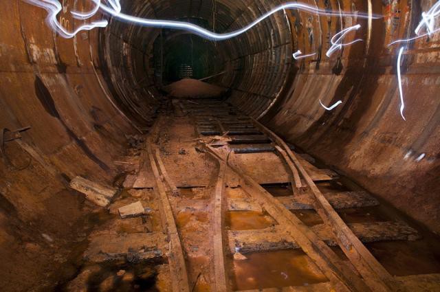Заброшенное метро посреди леса