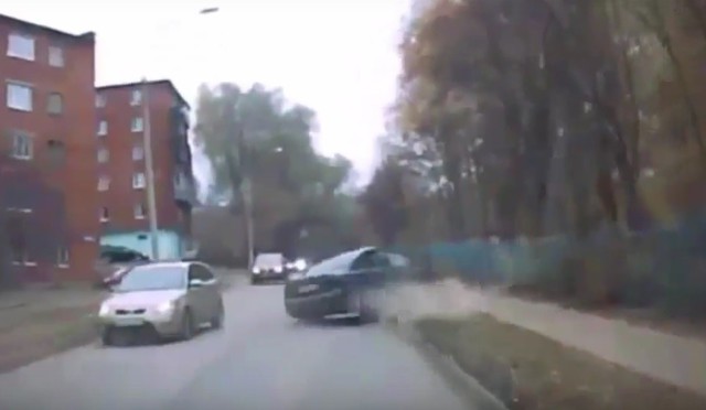 Бухой водитель долетался 